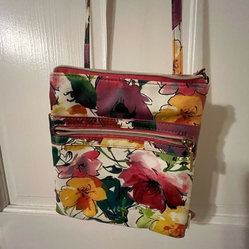 Stella & Max Crossbody bag - 4 zipper compartments